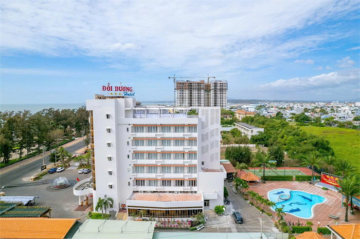 Tính Thành bàn giao khai trương Website Khách Sạn Đồi Dương 